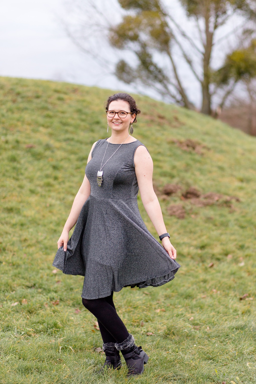 Die Silvester Outfit Kombination: Schwarz + Kleid + Glitzer!