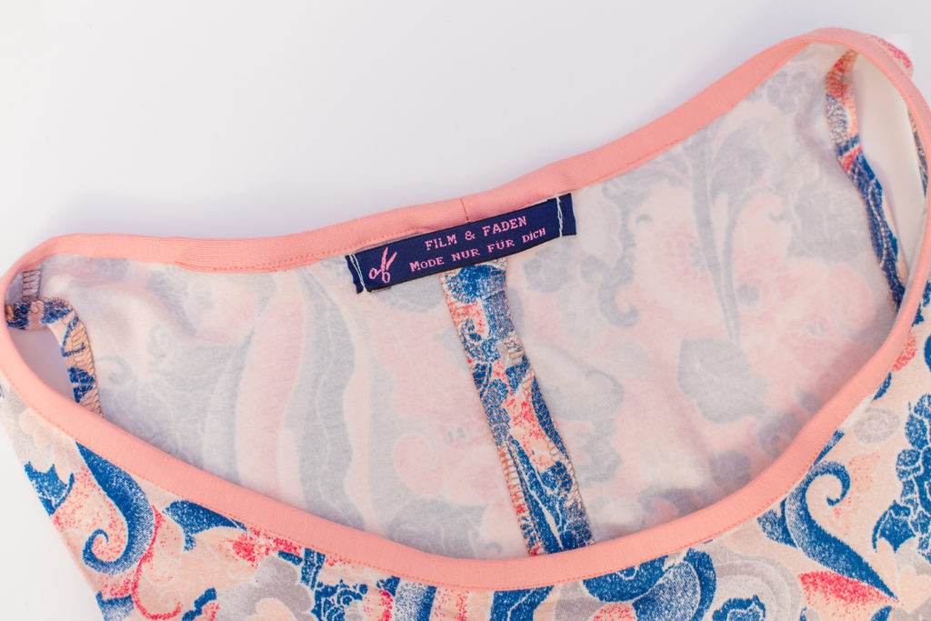 Label von Ikat Etiketten